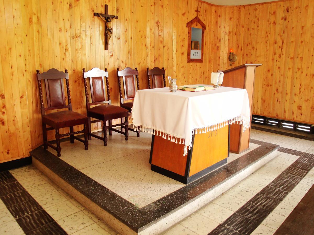 Imca Hotel Буга Екстериор снимка